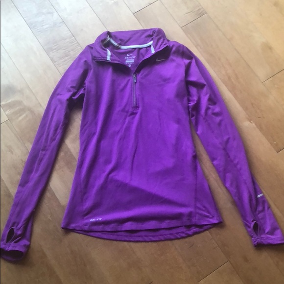 NWOT Nike Pull over - Picture 2 of 8